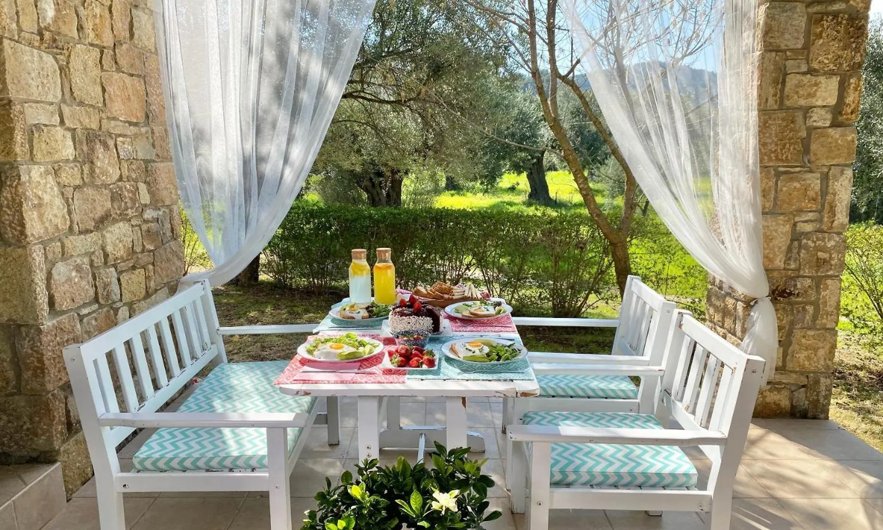 Salty Olive Villa, Akti Salonikiou #Feelslikehome Villa